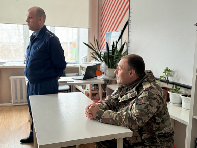 В 8 "Б" классе прошёл особенный урок – урок мужества.