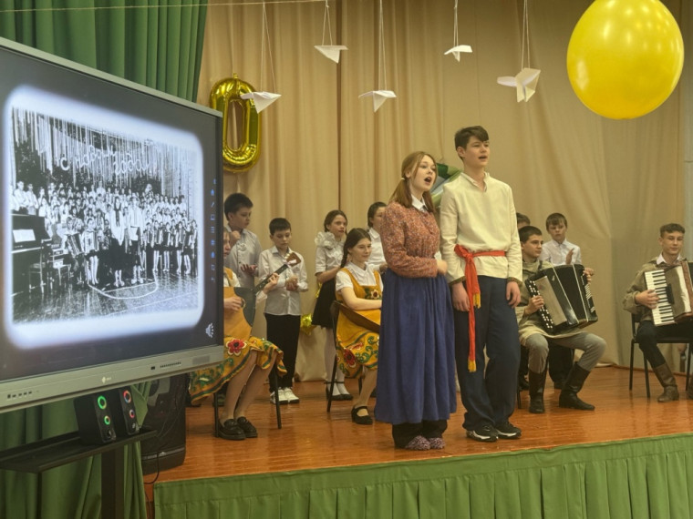 1 апреля школа отпраздновала свой 60-летний юбилей.